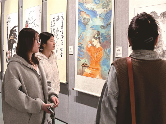 全国游客“打卡”武进同心助残义卖
