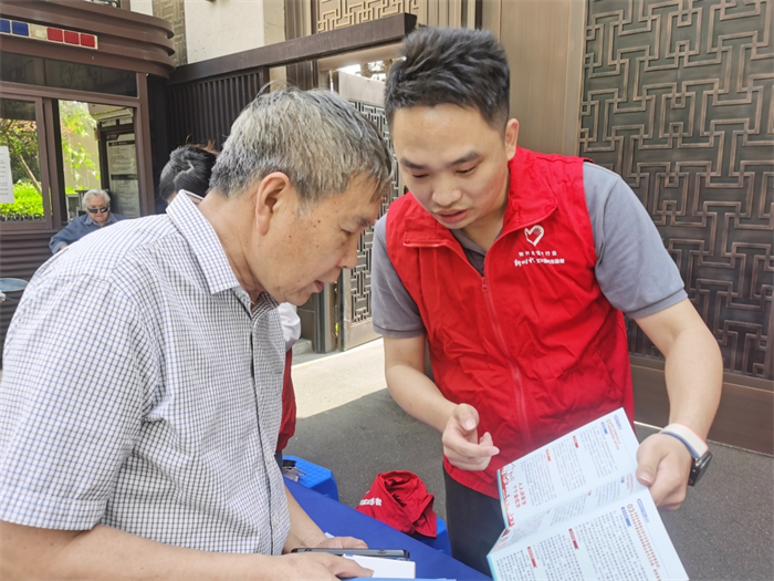 市住建局开展建设工程消防普法宣传