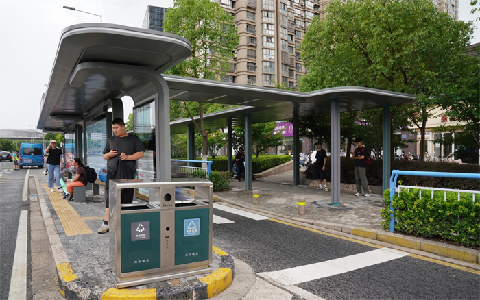 市民广场站公共交通港投用